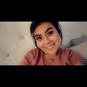 Meet your Posher, Alexandra